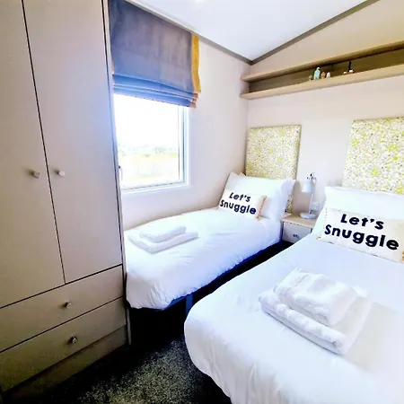 Cornwall Caravan Retreat, Near Perranporth, 3 Bedroom Tatil parkı New Quay