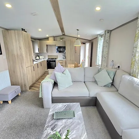 Cornwall Caravan Retreat 2 Perranporth
