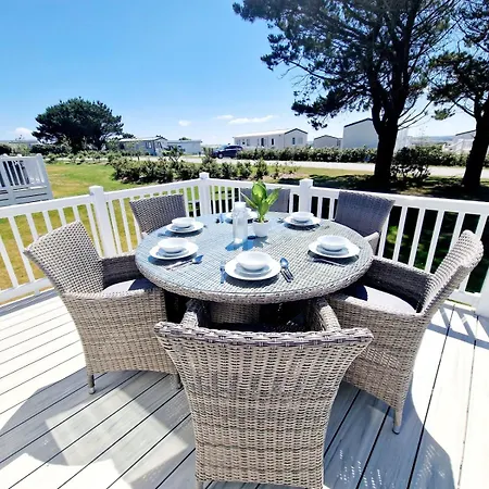 Cornwall Caravan Retreat, Near Perranporth, 3 Bedroom Tatil parkı *